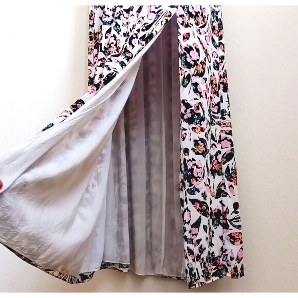 GUESS Floral On/ Off shoulder Maxi Dress Pink M Front Slit Smocked Walk-… - Picture 7 of 14